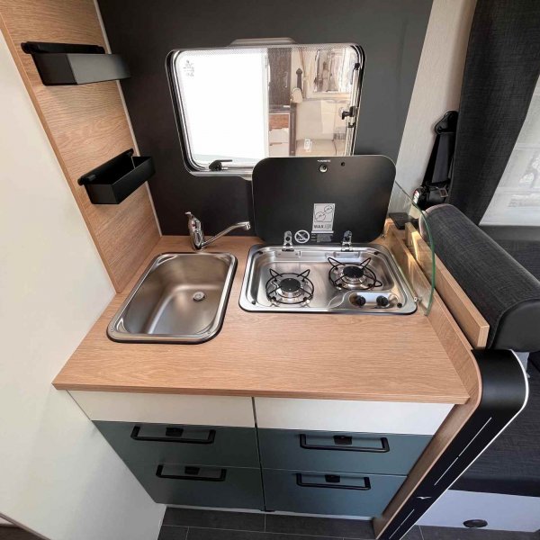 Champion Caravanes et Camping Car A 656 D ATLAS EDITION Pilote