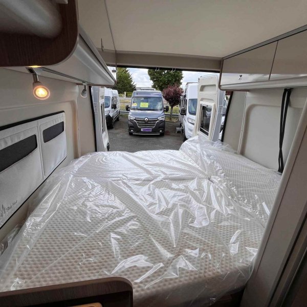 Champion Caravanes et Camping Car CAMPEO C 600 BLACK FOREST Burstner
