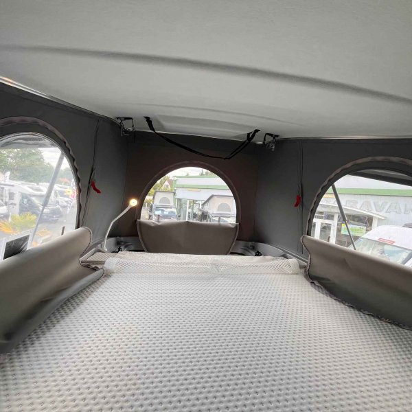 Champion Caravanes et Camping Car CAMPEO C 600 BLACK FOREST Burstner