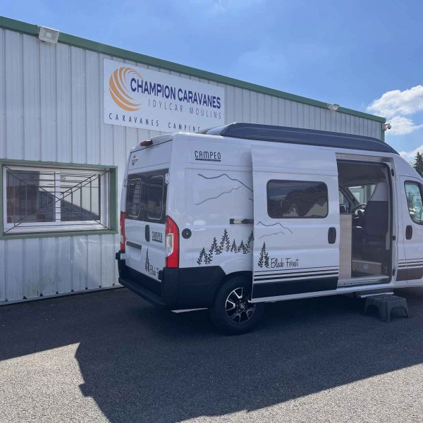 Champion Caravanes et Camping Car CAMPEO C 600 BLACK FOREST Burstner