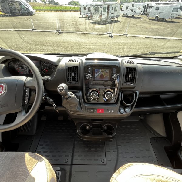 Champion Caravanes et Camping Car Twist V 594 Chausson