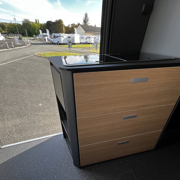 Champion Caravanes et Camping Car TWIN 640 SLB 60th Adria