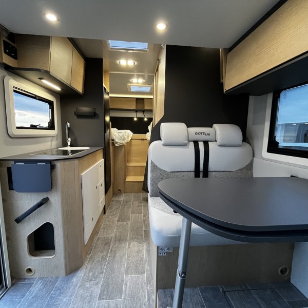 Champion Caravanes et Camping Car COMPACT CX66 Giottiline