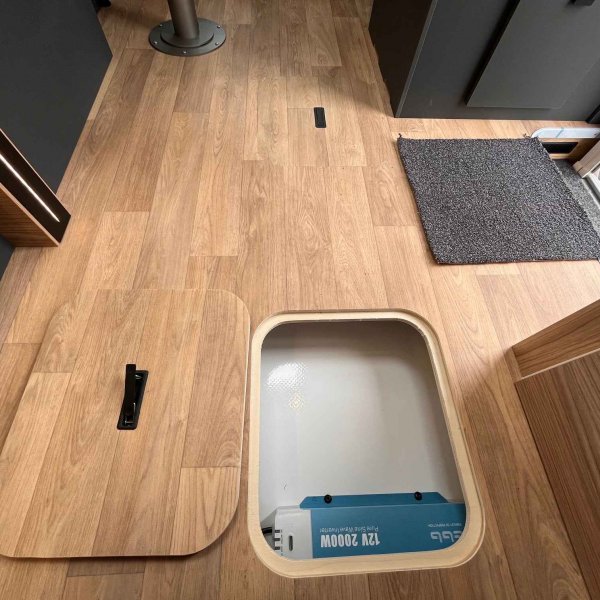 Champion Caravanes et Camping Car PILOTE G 740 FGJ EVIDENCE Pilote