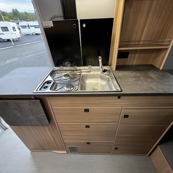 Champion Caravanes et Camping Car SUMMIT 600 PLUS FRENCH EDITION Possl