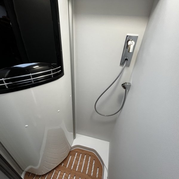 Champion Caravanes et Camping Car SUMMIT 600 PLUS FRENCH EDITION Possl