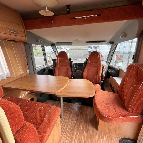 Champion Caravanes et Camping Car AVIANO I 725 Burstner