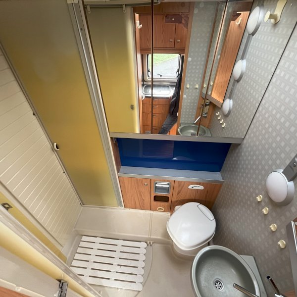 Champion Caravanes et Camping Car AVIANO I 725 Burstner