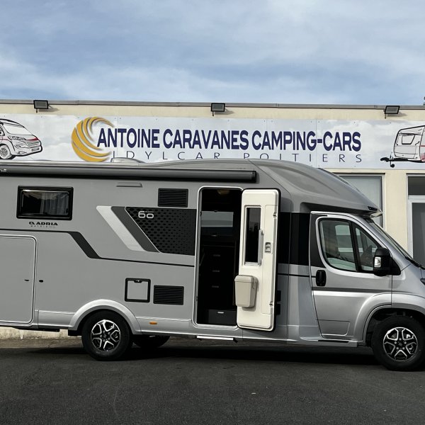 Champion Caravanes et Camping Car MATRIX 650 DL 60th Adria