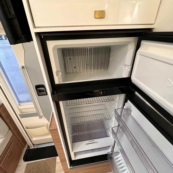 Champion Caravanes et Camping Car PILOTE G 740 FC EVIDENCE Pilote