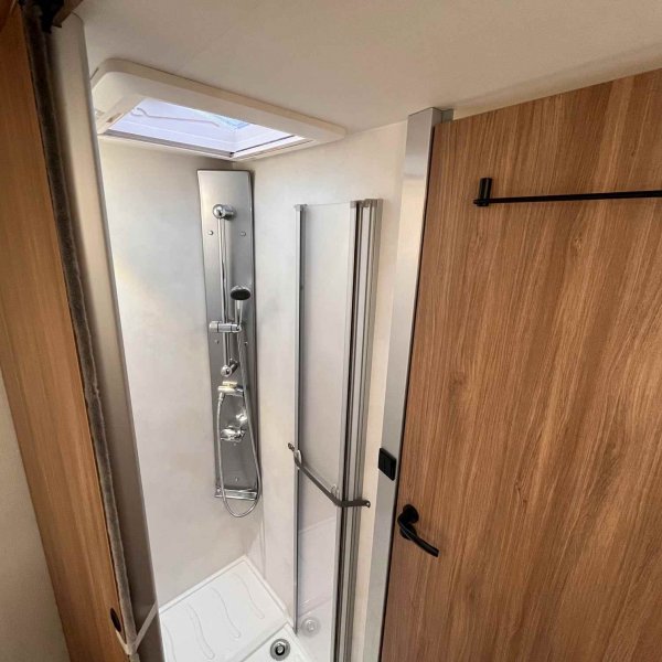 Champion Caravanes et Camping Car PILOTE G 740 FC EVIDENCE Pilote