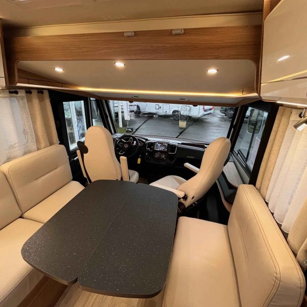 Champion Caravanes et Camping Car PILOTE G 740 FC EVIDENCE Pilote