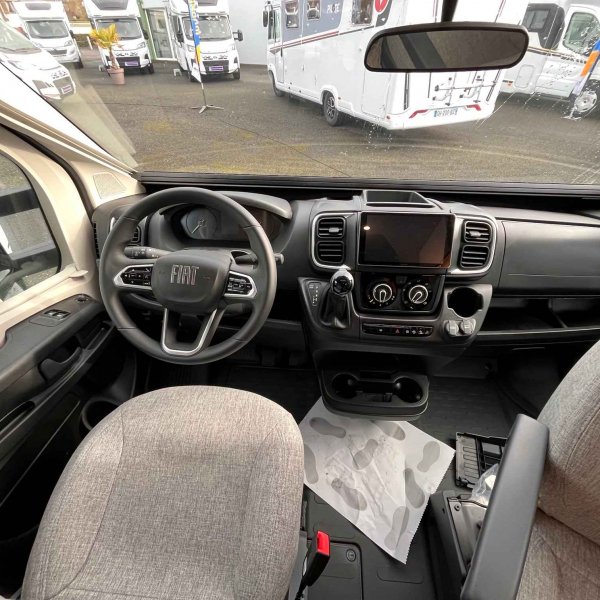 Champion Caravanes et Camping Car CHALLENGER 318 ANNIVERSAIRE Challenger