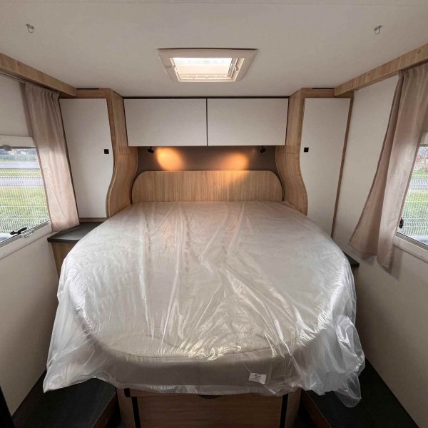 Champion Caravanes et Camping Car CHALLENGER 318 ANNIVERSAIRE Challenger