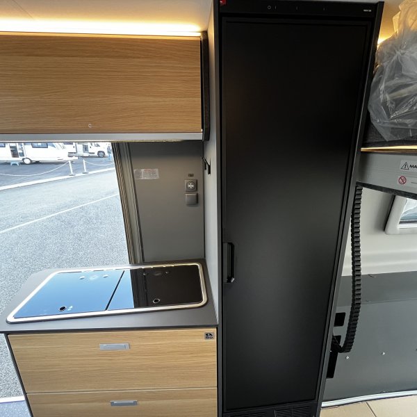 Champion Caravanes et Camping Car TWIN 640 SGX 60th Adria