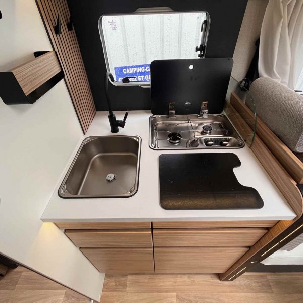 Champion Caravanes et Camping Car G 720 FC EVIDENCE Pilote