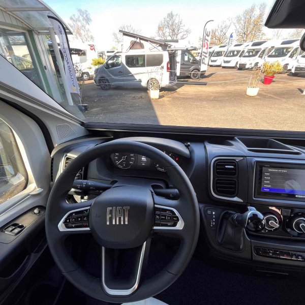 Champion Caravanes et Camping Car P 690 Pilote