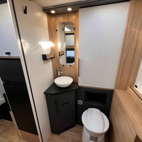 Champion Caravanes et Camping Car P 690 Pilote