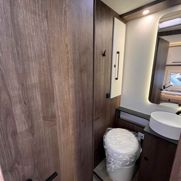 Champion Caravanes et Camping Car BENIMAR TESSORO 483 Benimar