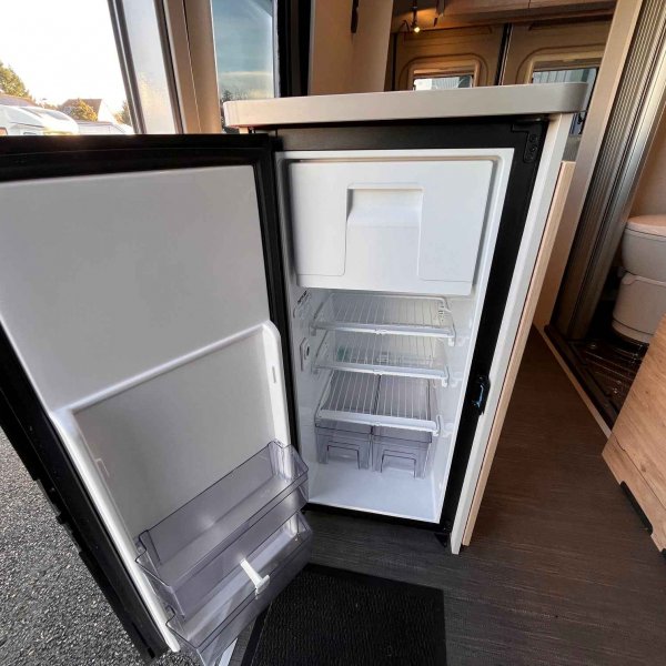 Champion Caravanes et Camping Car DETHLEFFS GLOBETRAIL CVD 600 S Dethleffs