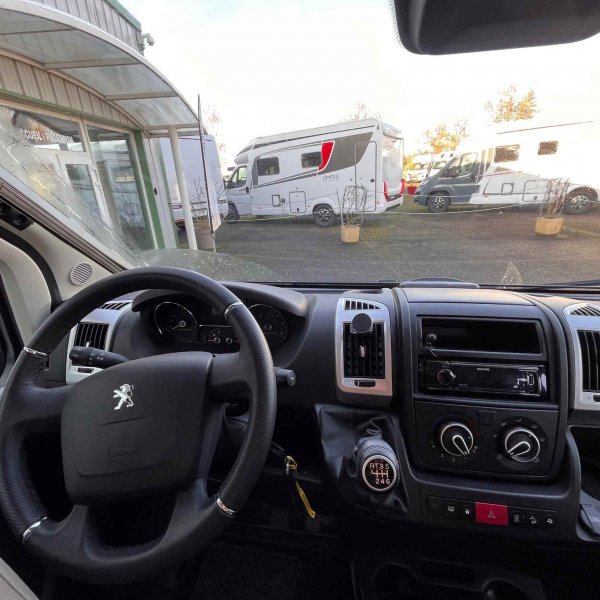 Champion Caravanes et Camping Car DETHLEFFS GLOBETRAIL CVD 600 S Dethleffs