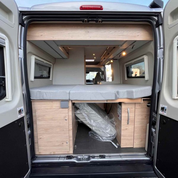 Champion Caravanes et Camping Car DETHLEFFS GLOBETRAIL CVD 600 S Dethleffs