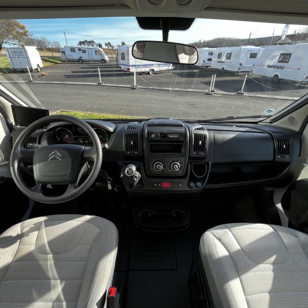 Champion Caravanes et Camping Car TWIN 600 SP FAMILY Adria