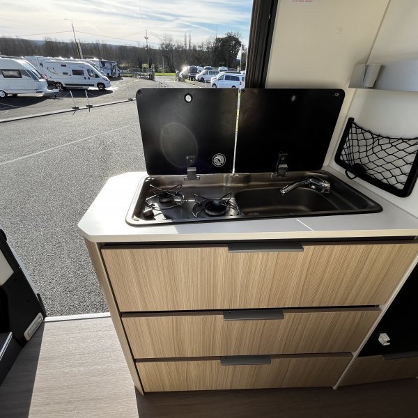 Champion Caravanes et Camping Car TWIN 600 SP FAMILY Adria