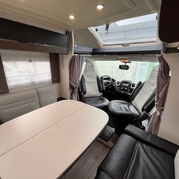 Champion Caravanes et Camping Car GENESIS 275 Challenger