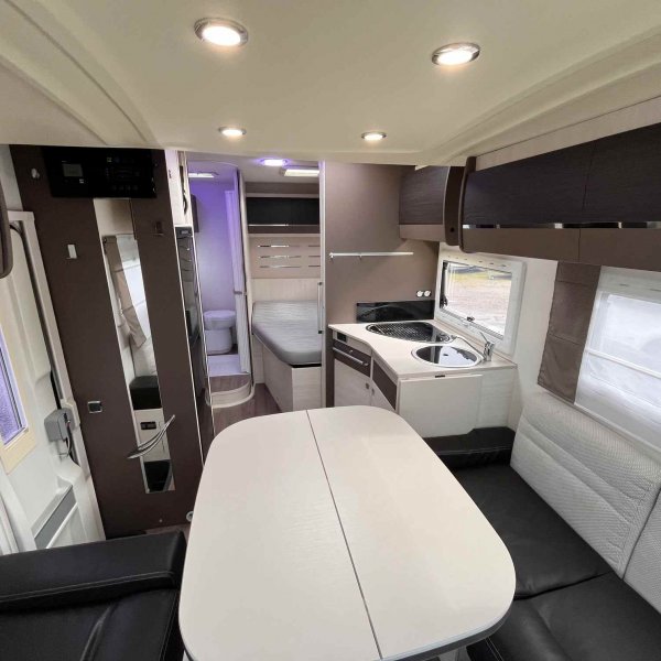 Champion Caravanes et Camping Car GENESIS 275 Challenger