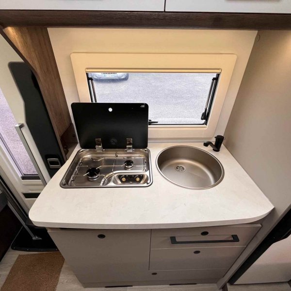 Champion Caravanes et Camping Car TESSORO 425 Benimar