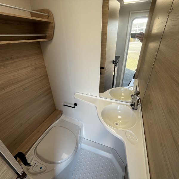 Champion Caravanes et Camping Car COMFORT 420 CP Sterckeman