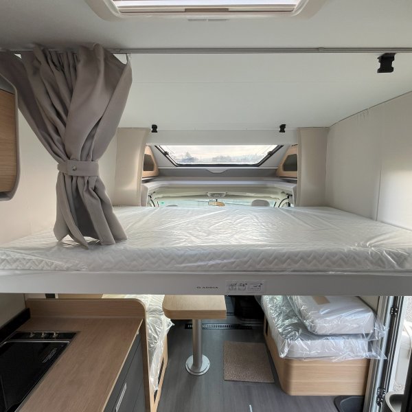 Champion Caravanes et Camping Car MATRIX 650 DC 60th Adria