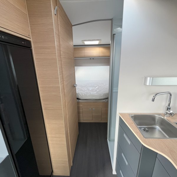 Champion Caravanes et Camping Car MATRIX 650 DC 60th Adria