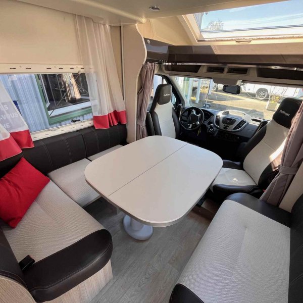 Champion Caravanes et Camping Car GENESIS 290 Challenger
