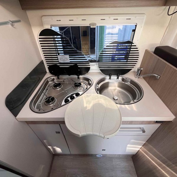 Champion Caravanes et Camping Car GENESIS 290 Challenger
