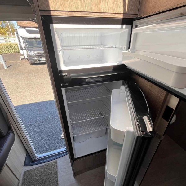 Champion Caravanes et Camping Car GENESIS 290 Challenger