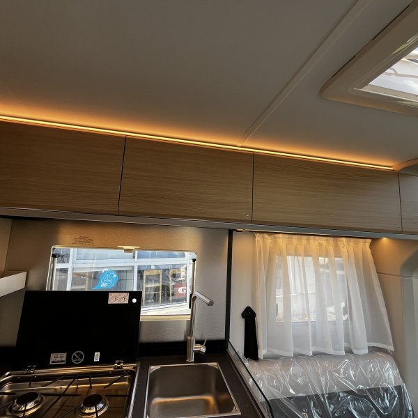 Champion Caravanes et Camping Car COMPACT DC Adria