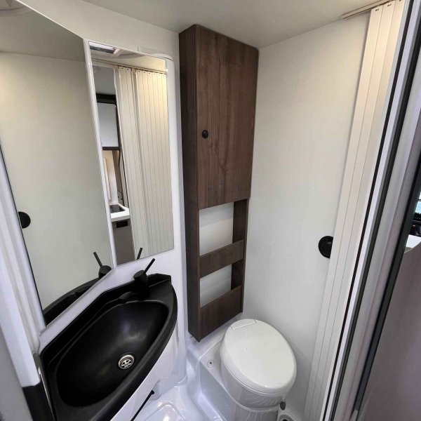 Champion Caravanes et Camping Car BENIMAR TESSORO 425 Benimar