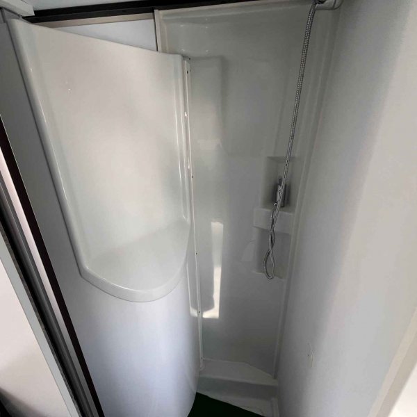 Champion Caravanes et Camping Car TWIN SUPREME 600 SPB Adria