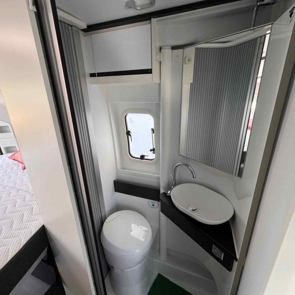 Champion Caravanes et Camping Car TWIN SUPREME 600 SPB Adria