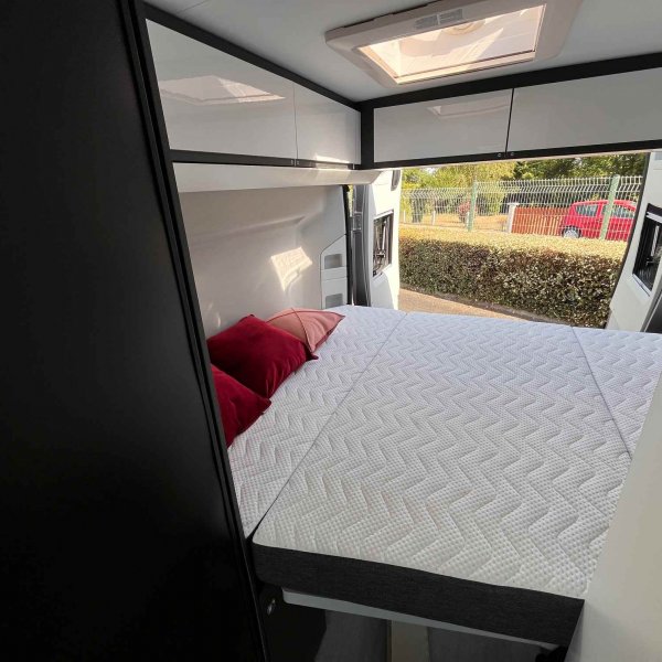 Champion Caravanes et Camping Car TWIN SUPREME 600 SPB Adria