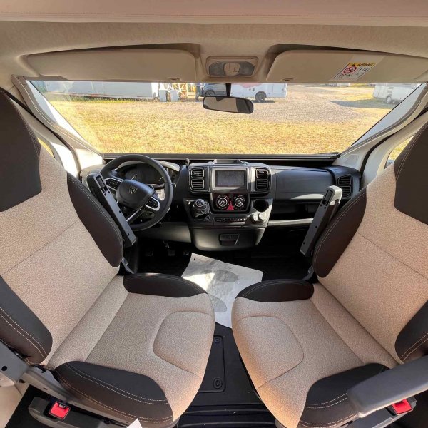 Champion Caravanes et Camping Car COMPACT CX66 Giottiline