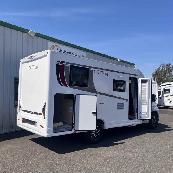 Champion Caravanes et Camping Car COMPACT CX66 PREMIERE EDITION Giottiline