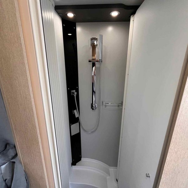 Champion Caravanes et Camping Car COMPACT CX66 PREMIERE EDITION Giottiline